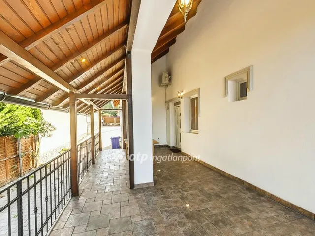 Eladó ház Csomád 162 nm