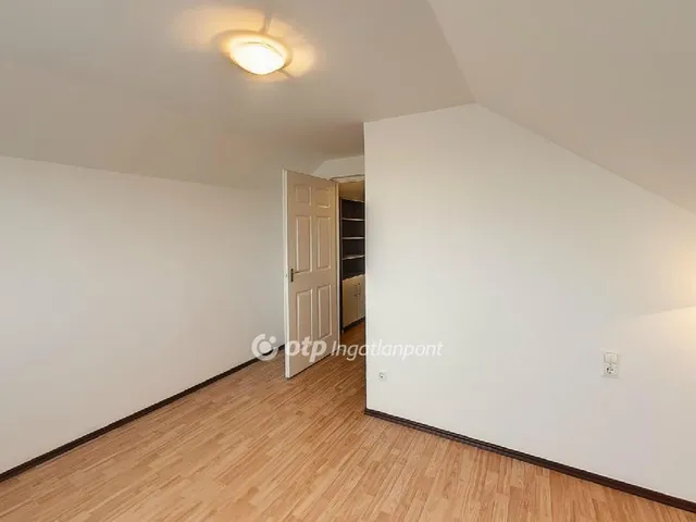 Eladó ház Csomád 162 nm