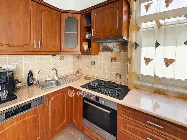 Eladó ház Csomád 162 nm