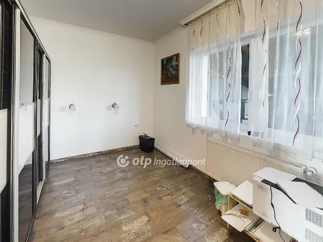 Eladó ház Csomád 162 nm