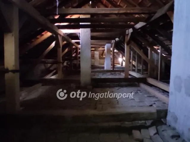 Eladó lakás Vác 101 nm