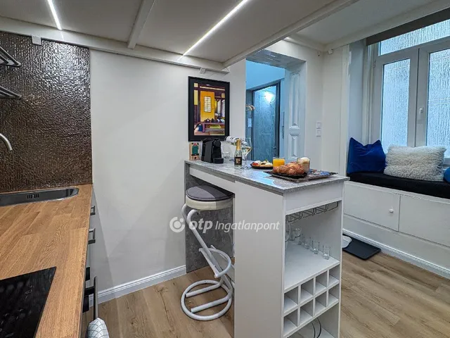 Eladó lakás Budapest VI. kerület, Nagykörúton belüli terület 22 nm