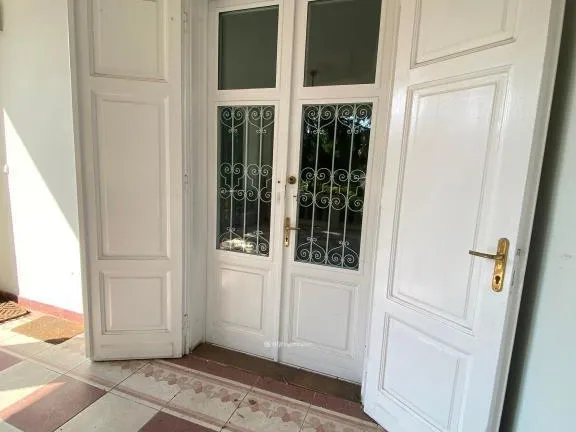 Eladó ház Budapest III. kerület 450 nm