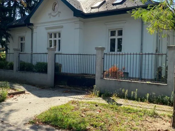 Eladó ház Budapest III. kerület 450 nm