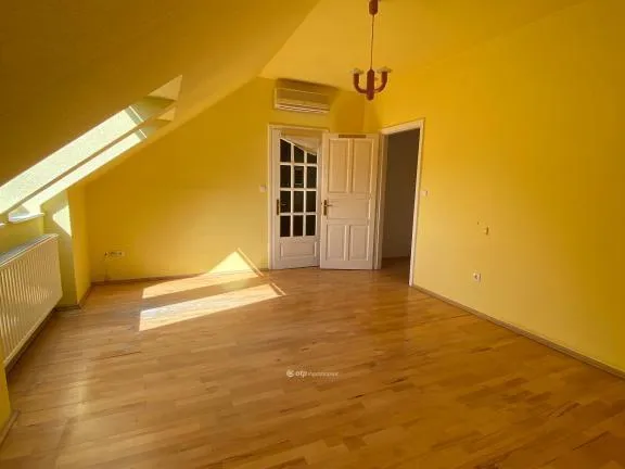 Eladó ház Budapest III. kerület 450 nm