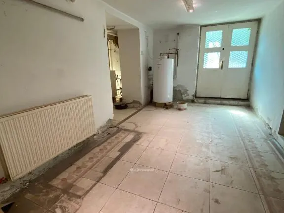 Eladó ház Budapest III. kerület 450 nm