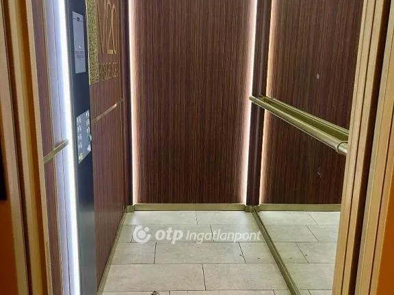 Eladó lakás Budapest I. kerület 75 nm