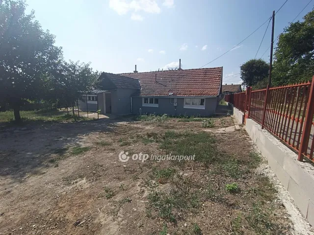 Eladó ház Pánd 74 nm