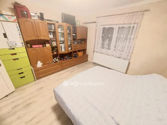 Eladó ház Kocsér 68 nm