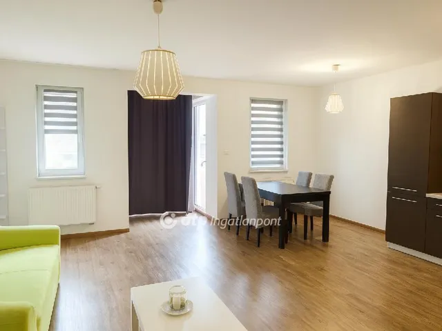 Eladó lakás Dabas 85 nm