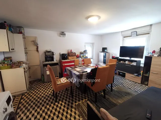 Eladó ház Dömsöd 288 nm