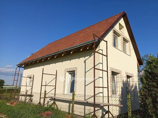 Eladó ház Dömsöd 288 nm