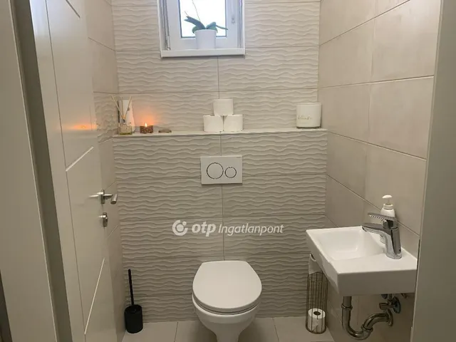 Eladó lakás Újhartyán 90 nm