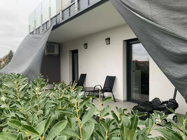 Eladó lakás Újhartyán 90 nm