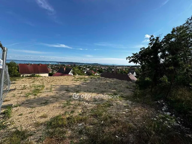 Eladó telek Balatonfüred 948 nm