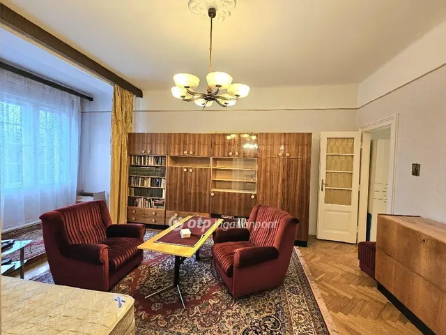 Eladó lakás Budapest I. kerület 102 nm