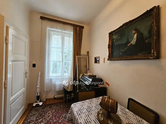 Eladó lakás Budapest I. kerület 102 nm