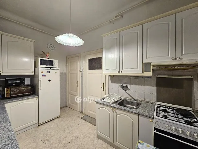 Eladó lakás Budapest I. kerület 102 nm