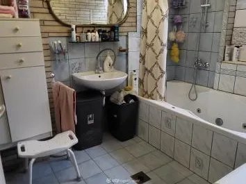 Eladó ház Budakeszi 380 nm