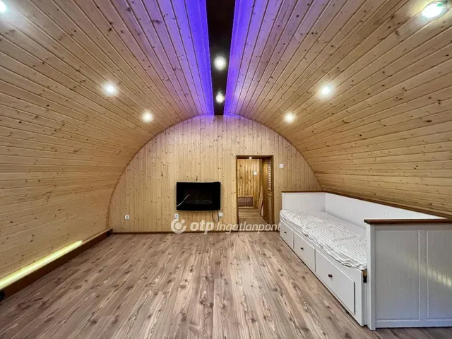 Eladó ház Budakalász 500 nm