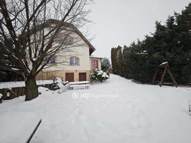 Eladó ház Budakalász 135 nm