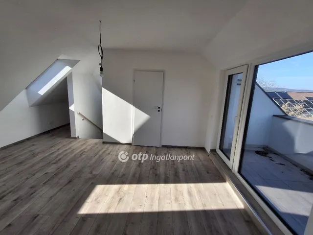 Eladó lakás Budapest III. kerület 88 nm