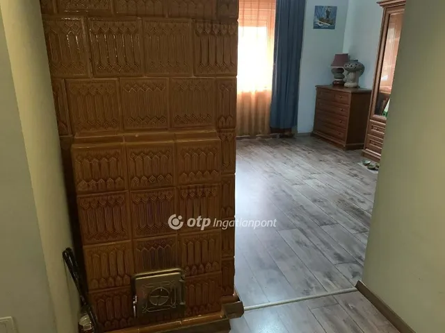 Eladó ház Törtel 81 nm