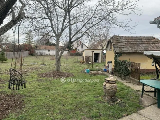 Eladó ház Törtel 81 nm