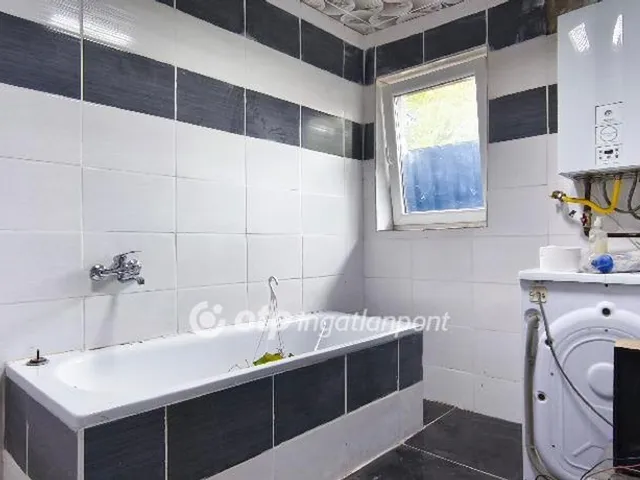 Eladó ház Újszász 65 nm