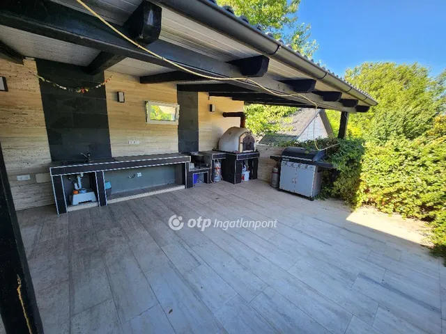 Eladó ház Érd 226 nm