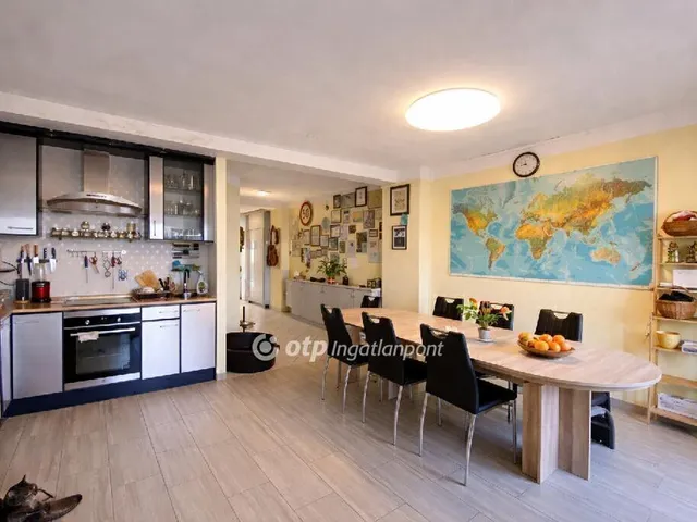 Eladó üdülő és hétvégi ház Budapest XIII. kerület, Népsziget 96 nm