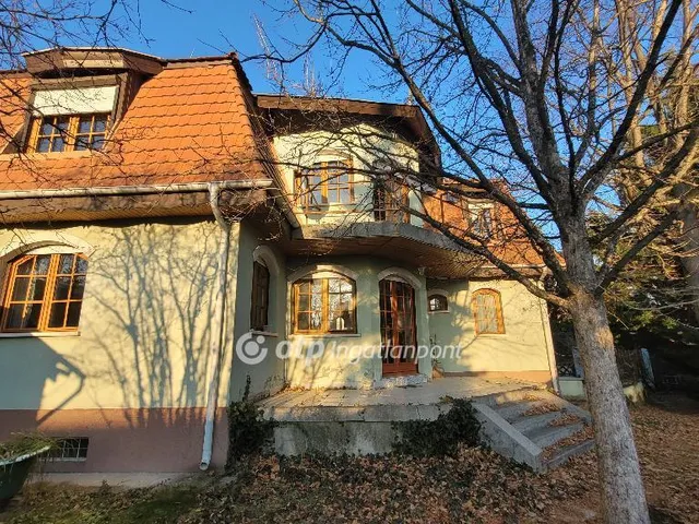Eladó ház Szentendre 267 nm