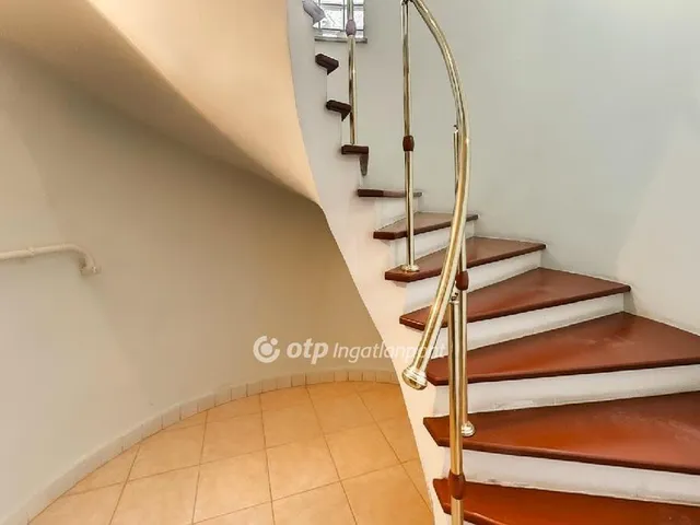Eladó ház Budapest XVIII. kerület 328 nm