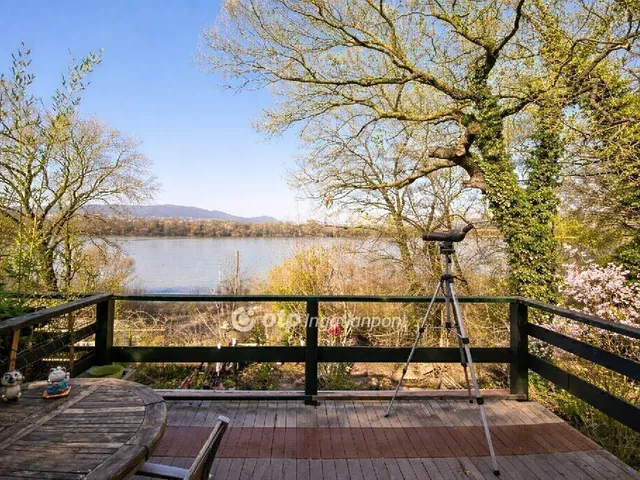 Eladó üdülő és hétvégi ház Budapest XIII. kerület, Népsziget 96 nm