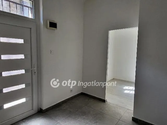 Eladó lakás Budapest VIII. kerület, Füvész kert 34 nm