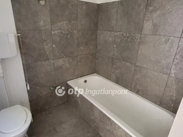 Eladó lakás Budapest VIII. kerület, Füvész kert 34 nm