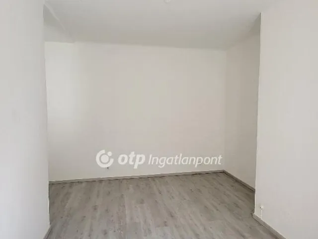 Eladó lakás Budapest VIII. kerület, Füvész kert 34 nm