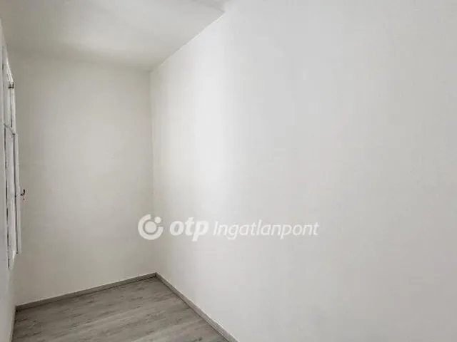 Eladó lakás Budapest VIII. kerület, Füvész kert 34 nm