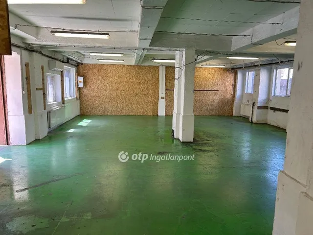Kiadó kereskedelmi és ipari ingatlan Budapest XX. kerület 260 nm