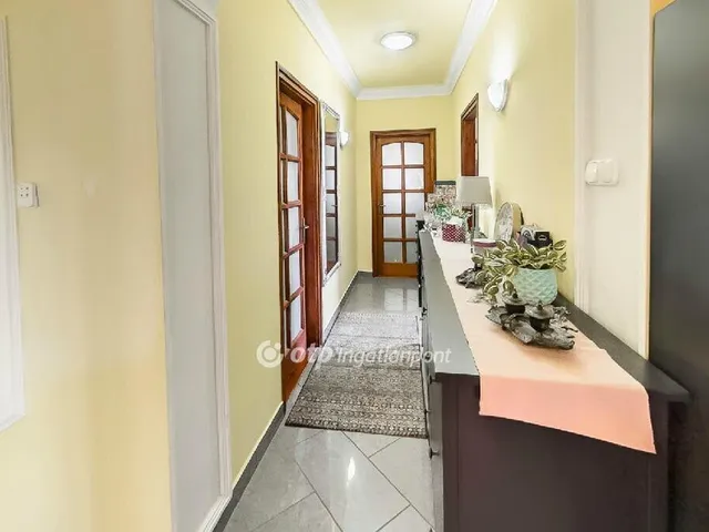 Eladó ház Budapest II. kerület 360 nm