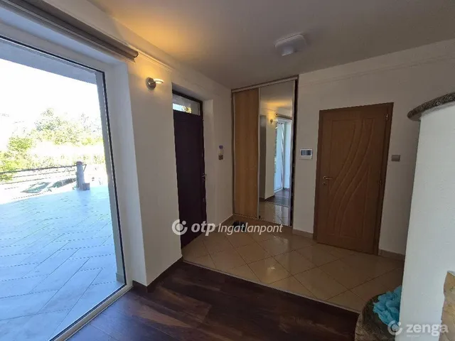 Eladó lakás Budapest III. kerület 175 nm