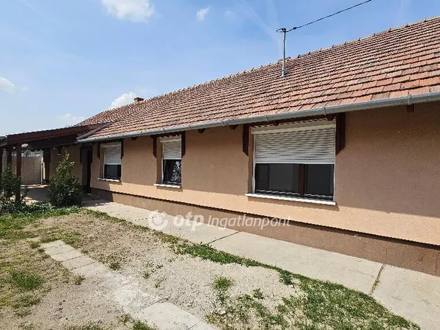 Eladó ház Örkény 73 nm