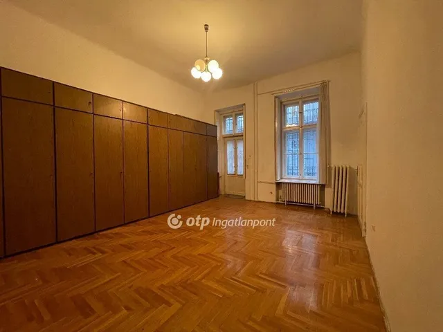 Eladó lakás Budapest V. kerület 126 nm