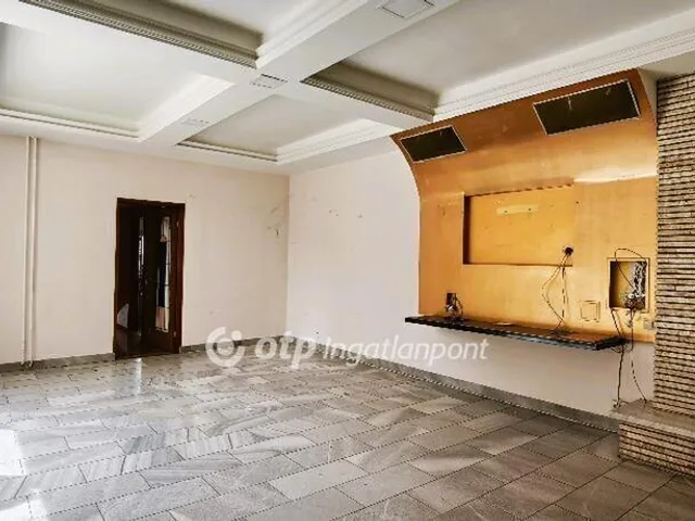 Eladó ház Budapest XV. kerület 254 nm