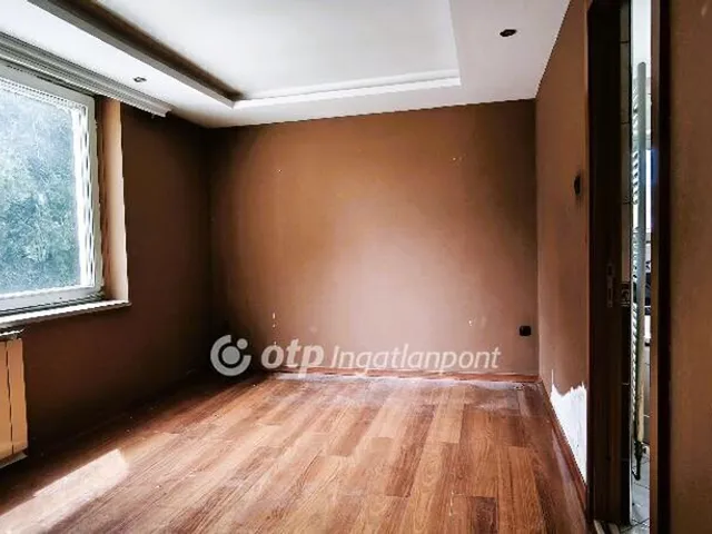 Eladó ház Budapest XV. kerület 254 nm