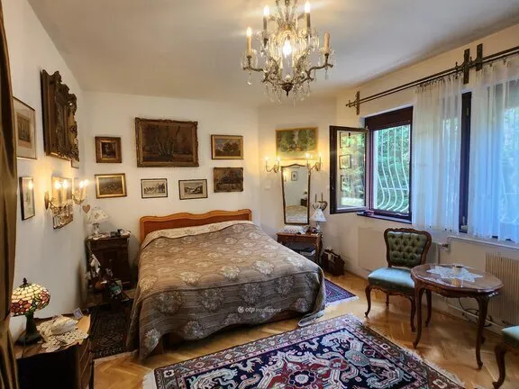 Eladó ház Budapest III. kerület, Táborhegy 452 nm