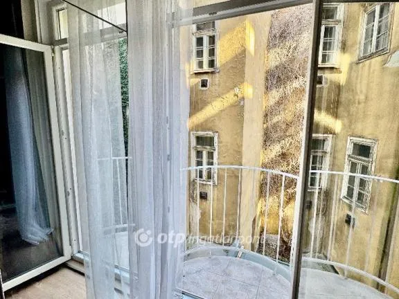 Eladó lakás Budapest VI. kerület 80 nm