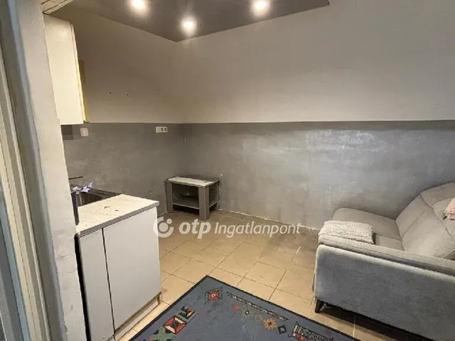 Eladó lakás Budapest VI. kerület 17 nm
