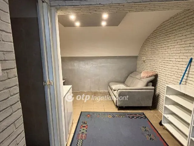 Eladó lakás Budapest VI. kerület 17 nm