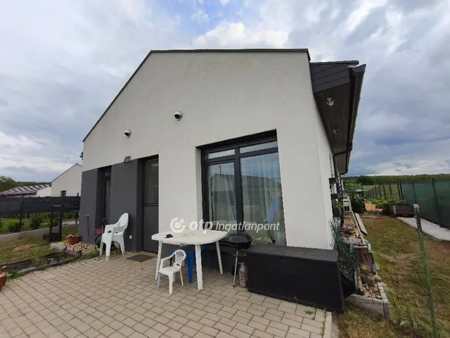 Eladó ház Mogyoród 71 nm